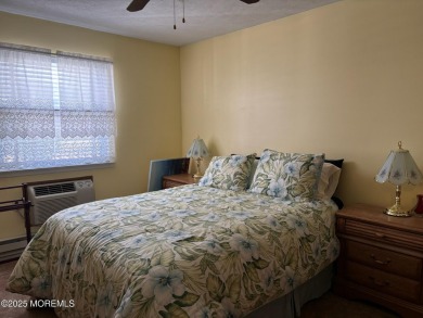 55+Community in Crestwood Village One. This two bedroom front on Keswick Village Golf Course in New Jersey - for sale on GolfHomes.com, golf home, golf lot
