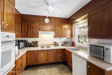 Your chance to own the highly desirable Winfield model at a on Greenbriar Woodlands in New Jersey - for sale on GolfHomes.com, golf home, golf lot