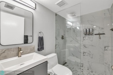 Welcome to this beautifully renovated 2-bedroom, 2-bath with on Oaks Country Club in Florida - for sale on GolfHomes.com, golf home, golf lot
