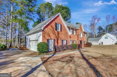 Pretty brick front home with an amazing backyard view of the on Braelinn Golf Club in Georgia - for sale on GolfHomes.com, golf home, golf lot