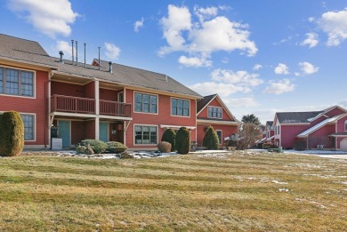 Impeccably maintained 2 bedroom second floor condo in Country on Augusta Country Club in Maine - for sale on GolfHomes.com, golf home, golf lot