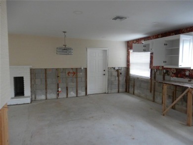 Now available in the great location of Pasadena Golf Club on Pasadena Yacht and Country Club in Florida - for sale on GolfHomes.com, golf home, golf lot