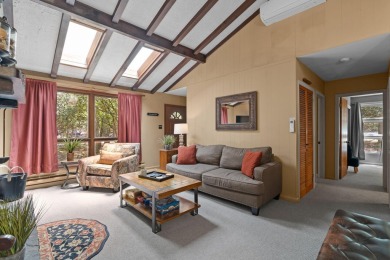 Charming Mountain-Style Ranch in Split Rock Resort - Walk to the on Split Rock Resort and Country Club in Pennsylvania - for sale on GolfHomes.com, golf home, golf lot