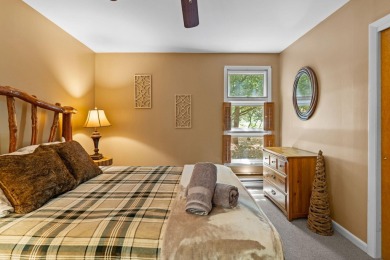 Charming Mountain-Style Ranch in Split Rock Resort - Walk to the on Split Rock Resort and Country Club in Pennsylvania - for sale on GolfHomes.com, golf home, golf lot