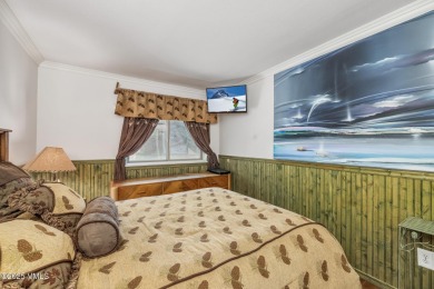 Excellent location and natural light in this end-unit, 3 on  in Colorado - for sale on GolfHomes.com, golf home, golf lot