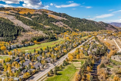 Excellent location and natural light in this end-unit, 3 on  in Colorado - for sale on GolfHomes.com, golf home, golf lot