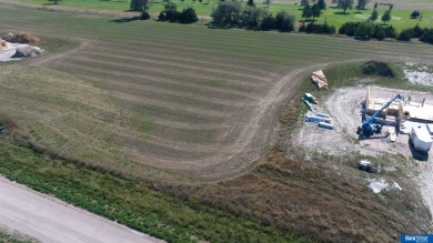 Desirable 1.87 acre buildable lot in Valley View subdivision on Valley View Country Club in Nebraska - for sale on GolfHomes.com, golf home, golf lot
