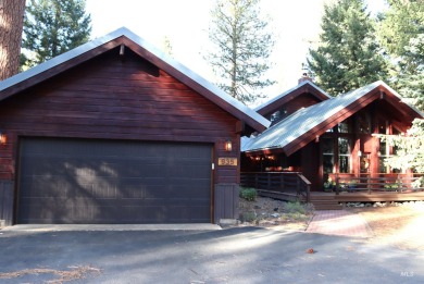 Escape to your dream cabin in beautiful McCall! This charming on McCall Municipal Golf Course in Idaho - for sale on GolfHomes.com, golf home, golf lot