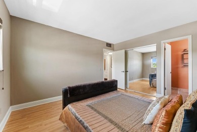 Beautifully Renovated 2-Bed/2-Bath Corner Unit! This fully on Davie Golf Club in Florida - for sale on GolfHomes.com, golf home, golf lot