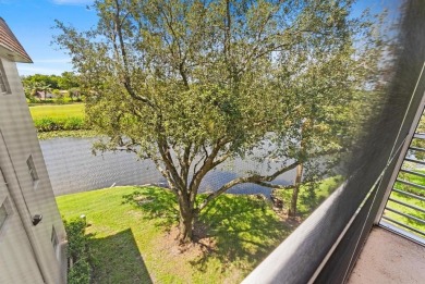 Beautifully Renovated 2-Bed/2-Bath Corner Unit! This fully on Davie Golf Club in Florida - for sale on GolfHomes.com, golf home, golf lot