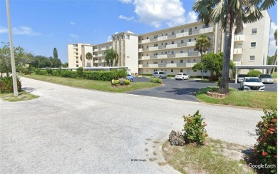 One or more photo(s) has been virtually staged. Welcome to this on Pinebrook/Ironwood Golf Course in Florida - for sale on GolfHomes.com, golf home, golf lot