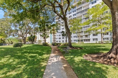 ALL AGES CONDO. Spacious and Gorgeous 1-bedroom + DEN, 1.5 on Hillcrest Golf and Country Club in Florida - for sale on GolfHomes.com, golf home, golf lot