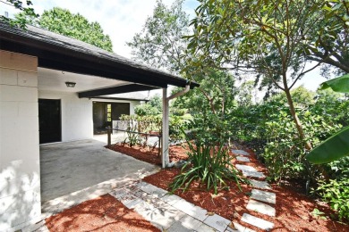 This home offers resort style living all year long!!!!  Ventura on Ventura Country Club in Florida - for sale on GolfHomes.com, golf home, golf lot