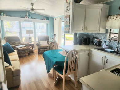 Being Sold Below Market Value!  1986 1/1 in pristine condition on Largo Golf Course in Florida - for sale on GolfHomes.com, golf home, golf lot