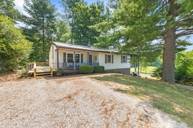 This charming 3Br 2Ba is located in the Livingston City Limits on Hidden Valley Golf and Country Club in Tennessee - for sale on GolfHomes.com, golf home, golf lot