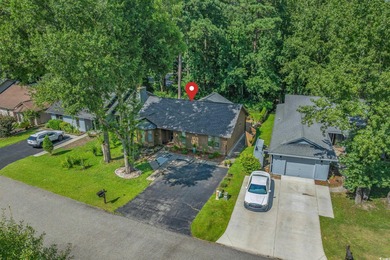 OPEN HOUSE 12/6 12-2PM Welcome to 105 Hickory Drive, where charm on Burning Ridge Golf Course in South Carolina - for sale on GolfHomes.com, golf home, golf lot