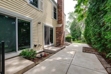 MOVE-IN READY TWO-STORY COLONIAL SITUATED ON A QUIET CUL-DE-SAC on Sportsmans Country Club in Illinois - for sale on GolfHomes.com, golf home, golf lot