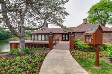 MOVE-IN READY TWO-STORY COLONIAL SITUATED ON A QUIET CUL-DE-SAC on Sportsmans Country Club in Illinois - for sale on GolfHomes.com, golf home, golf lot