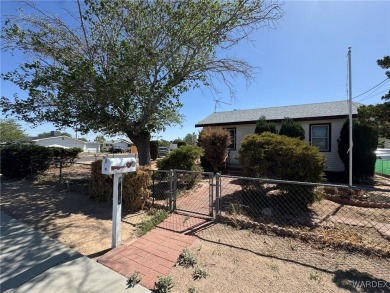 MUST SEE!! Charming and Well Taken Care Of Site-Built Home on on Cerbat Cliffs Golf Course in Arizona - for sale on GolfHomes.com, golf home, golf lot