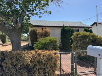 MUST SEE!! Charming and Well Taken Care Of Site-Built Home on on Cerbat Cliffs Golf Course in Arizona - for sale on GolfHomes.com, golf home, golf lot