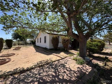 MUST SEE!! Charming and Well Taken Care Of Site-Built Home on on Cerbat Cliffs Golf Course in Arizona - for sale on GolfHomes.com, golf home, golf lot