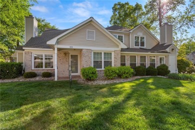 Adorable 2-bedroom condo with primary bedrooms on both the 1st on Kiln Creek Golf and Country Club in Virginia - for sale on GolfHomes.com, golf home, golf lot