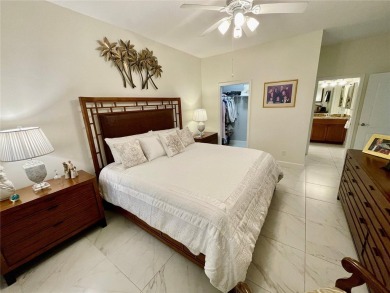 Stunning end unit, 3/2/2, 2013 built, split floor plan, 1471sf on Bobcat Trail Golf Club in Florida - for sale on GolfHomes.com, golf home, golf lot