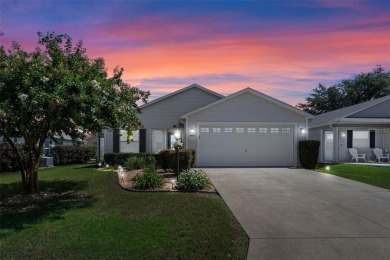 **NEW ROOF** Welcome to 2542 Eldon Place--a beautifully on Glenview Championship Golf and Country Club in Florida - for sale on GolfHomes.com, golf home, golf lot
