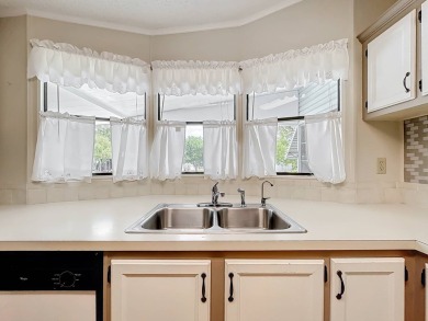 (ver mas abajo en espanol) Welcome to affordable 55+ living at on Lakes at Leesburg Golf Course in Florida - for sale on GolfHomes.com, golf home, golf lot