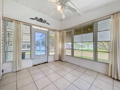 (ver mas abajo en espanol) Welcome to affordable 55+ living at on Lakes at Leesburg Golf Course in Florida - for sale on GolfHomes.com, golf home, golf lot