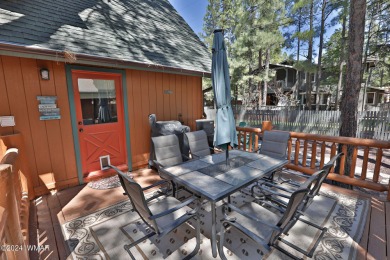 Located in Pinetop Lakes Mtn Homes, with Recreation Center on Pinetop Lakes Golf and Country Club in Arizona - for sale on GolfHomes.com, golf home, golf lot