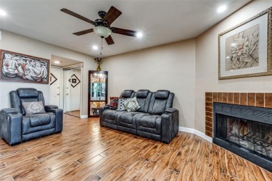 Discover this charming 2-bedroom, 2-bath condo nestled near the on Stevens Park Golf Course in Texas - for sale on GolfHomes.com, golf home, golf lot