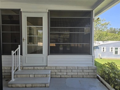 ZELLWOOD STATION Nicely renovated 3-bedroom 2 bath home, Move in on Zellwood Station Country Club in Florida - for sale on GolfHomes.com, golf home, golf lot