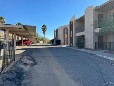 Simple living at its finest!  This ground level, 1 bed/1 full on Chaparral Golf and Country Club in Arizona - for sale on GolfHomes.com, golf home, golf lot