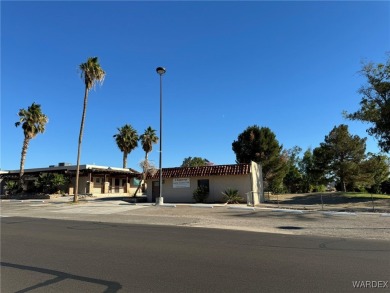 Simple living at its finest!  This ground level, 1 bed/1 full on Chaparral Golf and Country Club in Arizona - for sale on GolfHomes.com, golf home, golf lot