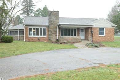 A golfer's dream! This beautiful 3-bedroom 2-bathroom home is on The Links At Edmore in Michigan - for sale on GolfHomes.com, golf home, golf lot