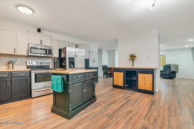 Fully remodeled 4-Bedroom Home in Tanglwood Lakes with Lake on Paupack Hills Golf and Country Club in Pennsylvania - for sale on GolfHomes.com, golf home, golf lot