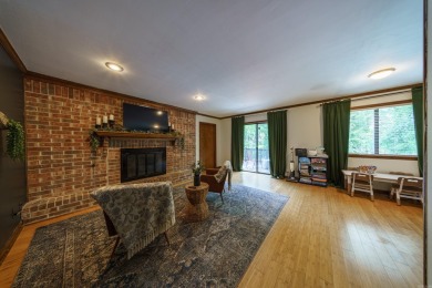 Dive Into Comfort on Lee Street!  Welcome to 2244 Lee Street in on Batesville Country Club in Arkansas - for sale on GolfHomes.com, golf home, golf lot