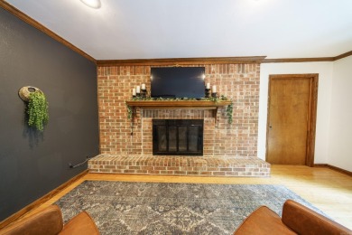 Dive Into Comfort on Lee Street!  Welcome to 2244 Lee Street in on Batesville Country Club in Arkansas - for sale on GolfHomes.com, golf home, golf lot
