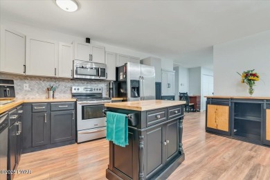 Fully remodeled 4-Bedroom Home in Tanglwood Lakes with Lake on Paupack Hills Golf and Country Club in Pennsylvania - for sale on GolfHomes.com, golf home, golf lot