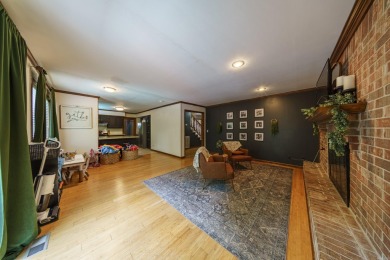 Dive Into Comfort on Lee Street!  Welcome to 2244 Lee Street in on Batesville Country Club in Arkansas - for sale on GolfHomes.com, golf home, golf lot
