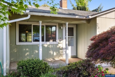 Enjoy golf course living on the 17th fairway in the heart of on  in Oregon - for sale on GolfHomes.com, golf home, golf lot