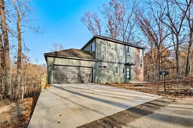 Modern new construction in Bella Vista with stunning on Bella Vista Country Club - Berksdale in Arkansas - for sale on GolfHomes.com, golf home, golf lot