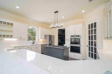Beautifully Remodeled Home on Crossing Creeks Golf Course! on The Challenge at Oak Forest in Texas - for sale on GolfHomes.com, golf home, golf lot