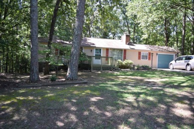 Quaint and quite home on a beautiful street in Fairfield Bay! on Mountain Ranch Golf Club in Arkansas - for sale on GolfHomes.com, golf home, golf lot