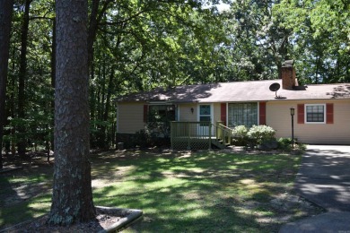 Quaint and quite home on a beautiful street in Fairfield Bay! on Mountain Ranch Golf Club in Arkansas - for sale on GolfHomes.com, golf home, golf lot