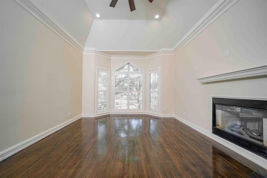 Beautifully Remodeled Home on Crossing Creeks Golf Course! on The Challenge at Oak Forest in Texas - for sale on GolfHomes.com, golf home, golf lot