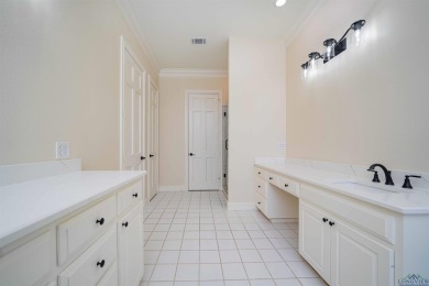 Beautifully Remodeled Home on Crossing Creeks Golf Course! on The Challenge at Oak Forest in Texas - for sale on GolfHomes.com, golf home, golf lot