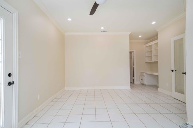 Beautifully Remodeled Home on Crossing Creeks Golf Course! on The Challenge at Oak Forest in Texas - for sale on GolfHomes.com, golf home, golf lot