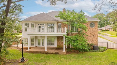 Beautifully Remodeled Home on Crossing Creeks Golf Course! on The Challenge at Oak Forest in Texas - for sale on GolfHomes.com, golf home, golf lot